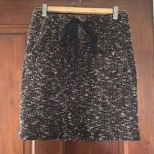 LOFT Tweed style front tie skirt !